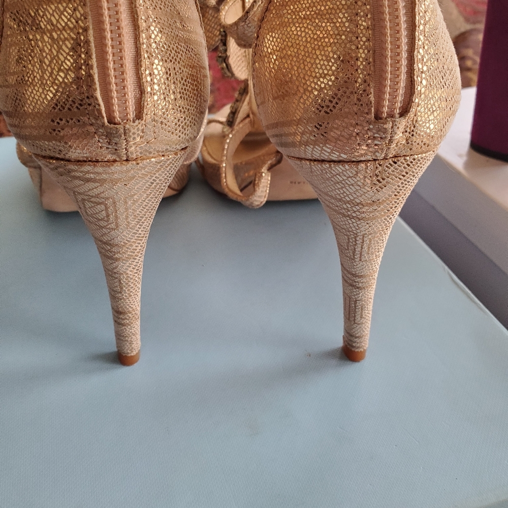 Shoes - Picture 2 of 3